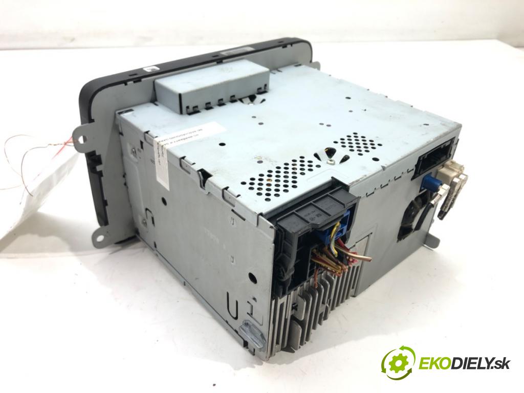 VW PASSAT B6 Variant (3C5) 2005 - 2011    1.9 TDI 77 kW [105 KM] olej napędowy 2005 - 2010  RADIO Navigácia 1T0035680A (Audio zariadenia)