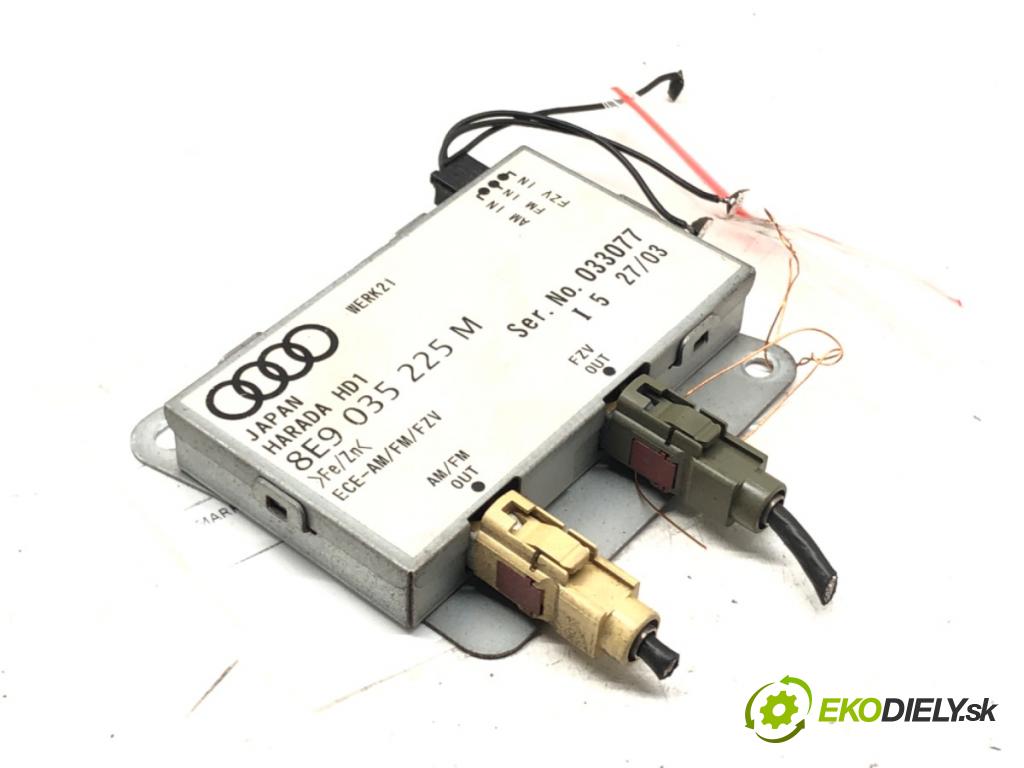 AUDI A4 B6 Avant (8E5) 2000 - 2005    1.9 TDI 96 kW [130 KM] olej napędowy 2001 - 2004  Zosilňovač Antenní: 8E9035225M (Zosilňovače)