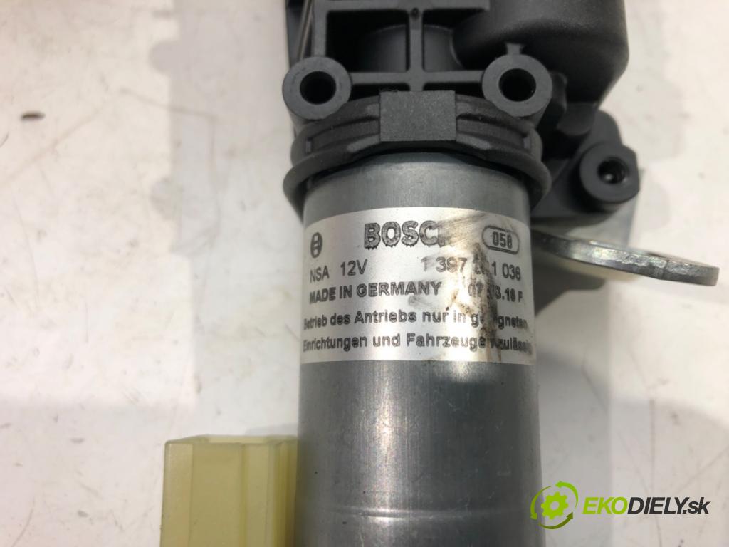 AUDI A6 C7 Avant (4G5, 4GD) 2011 - 2018    3.0 TDI quattro 160 kW [218 KM] olej napędowy 2014  teleskop dveří kufra levý 4G9827851E