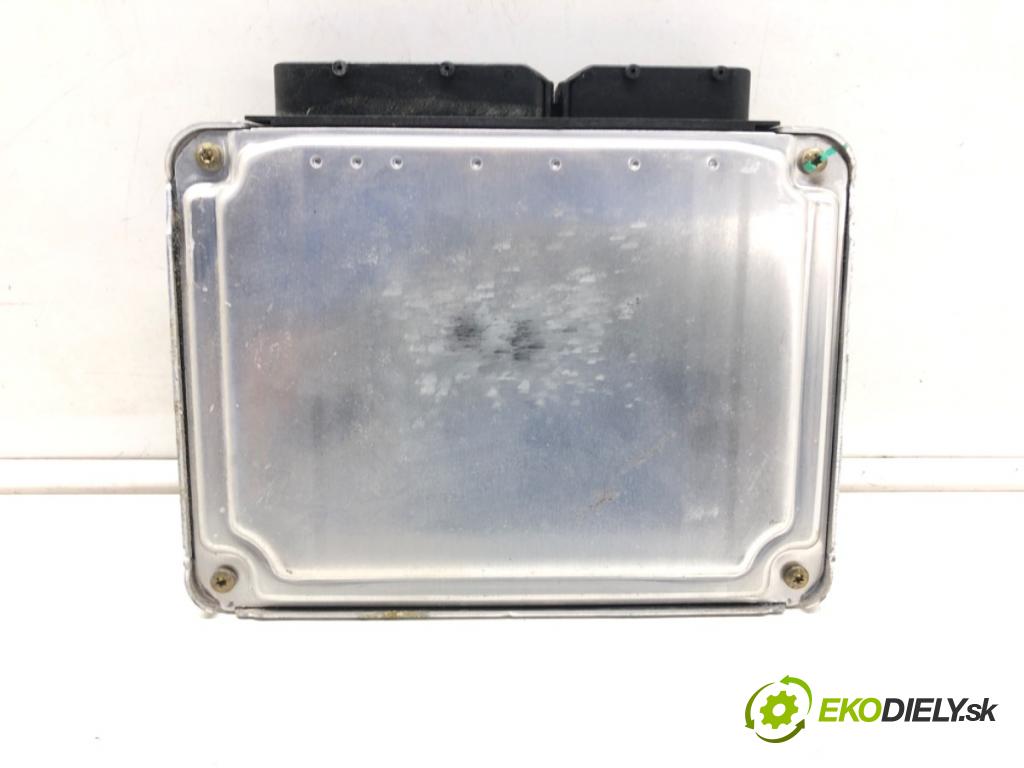 VW NEW BEETLE (9C1, 1C1) 1998 - 2010    2.0 85 kW [115 KM] benzyna 1998 - 2010  riadiaca jednotka Motor 06A906032EB 0261207082 (Riadiace jednotky)