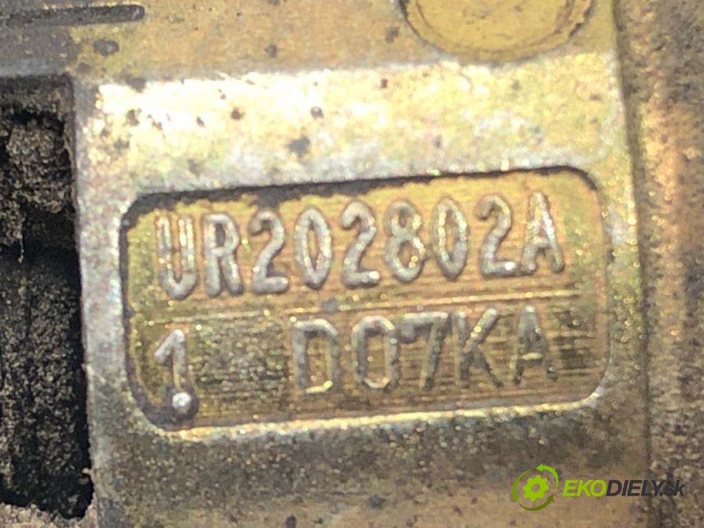 FORD MONDEO III Turnier (BWY) 2000 - 2007    2.0 16V 107 kW [146 KM] benzyna 2000 - 2007  zámok VLOŽIT: kapoty UR202802A