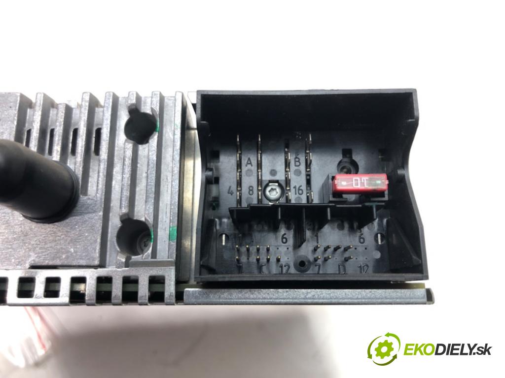 CITROEN C4 I (LC_) 2004 - 2014    1.6 HDi 66 kW [90 KM] olej napędowy 2004 - 2011  RADIO  (Audio zariadenia)