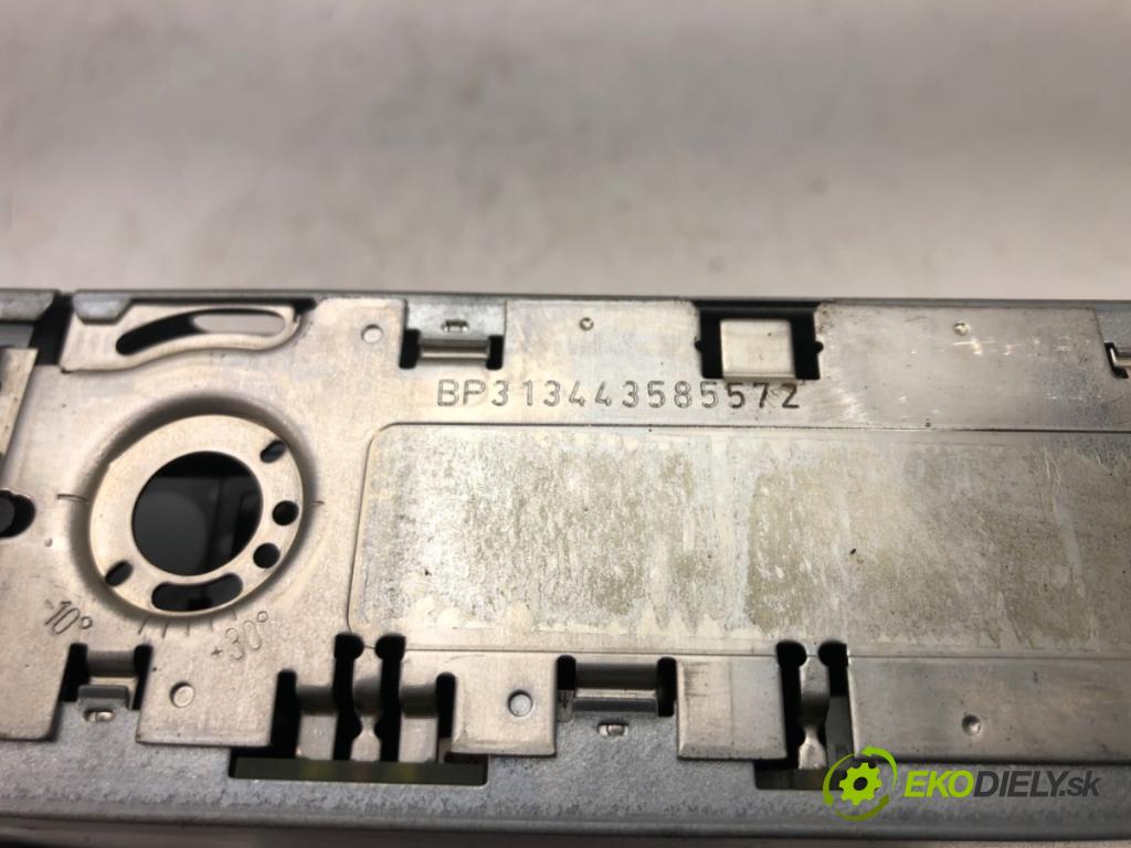 CITROEN C4 I (LC_) 2004 - 2014    1.6 HDi 66 kW [90 KM] olej napędowy 2004 - 2011  RADIO  (Audio zariadenia)