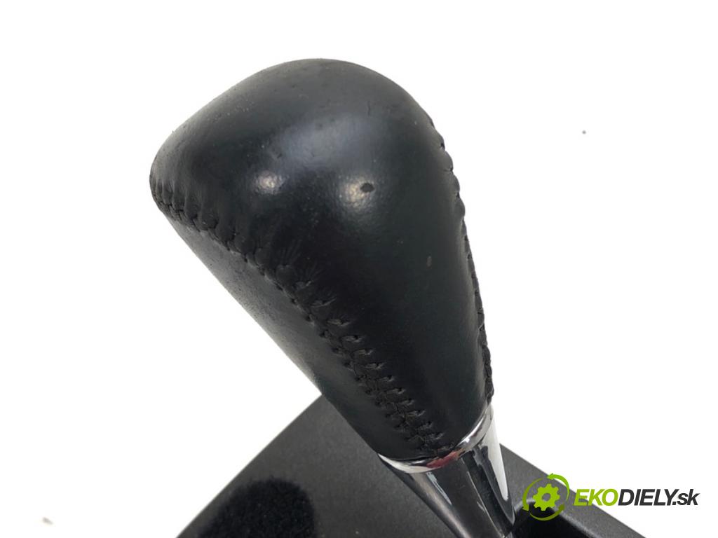 LEXUS GS (_S16_) 1997 - 2004    300 (JZS160_) 161 kW [219 KM] benzyna 2000 - 2004  Kulisa 33521-30290 (Rýchlostné páky / kulisy)