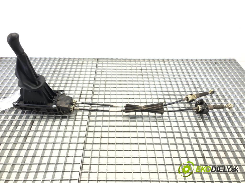 DACIA SANDERO II 2012 - 2022    1.2 54 kW [73 KM] benzyna 2015 - 2022  Kulisa 349016019R (Rýchlostné páky / kulisy)