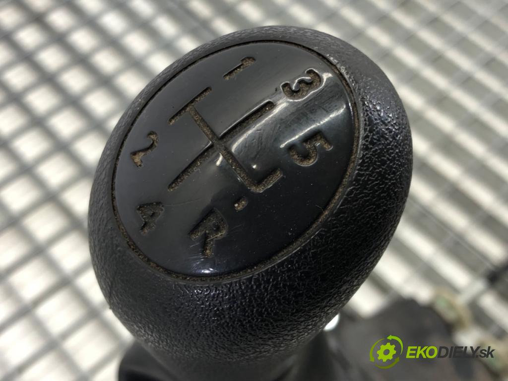 DACIA SANDERO II 2012 - 2022    1.2 54 kW [73 KM] benzyna 2015 - 2022  Kulisa 349016019R (Rýchlostné páky / kulisy)