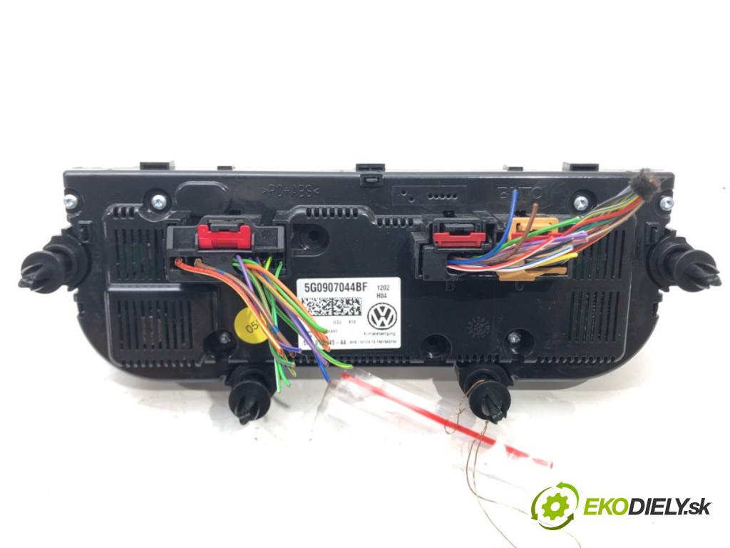 VW PASSAT B8 (3G2, CB2) 2014 - 2022    ---  Panel ovládania kúrenia 5G0907044BF (Prepínače, spínače, tlačidlá a ovládače kúrenia)