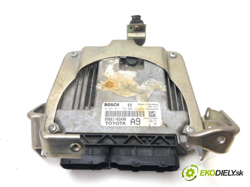 TOYOTA COROLLA (_E12_) 2001 - 2007    1.4 D (NDE120_) 66 kW [90 KM] olej napędowy 2004 -  riadiaca jednotka Motor 89661-02A90 (Riadiace jednotky)