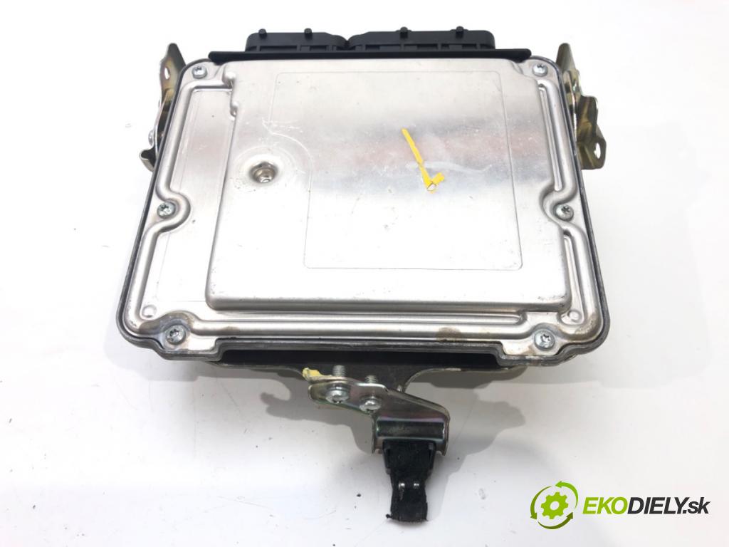 TOYOTA COROLLA (_E12_) 2001 - 2007    1.4 D (NDE120_) 66 kW [90 KM] olej napędowy 2004 -  riadiaca jednotka Motor 89661-02A90 (Riadiace jednotky)