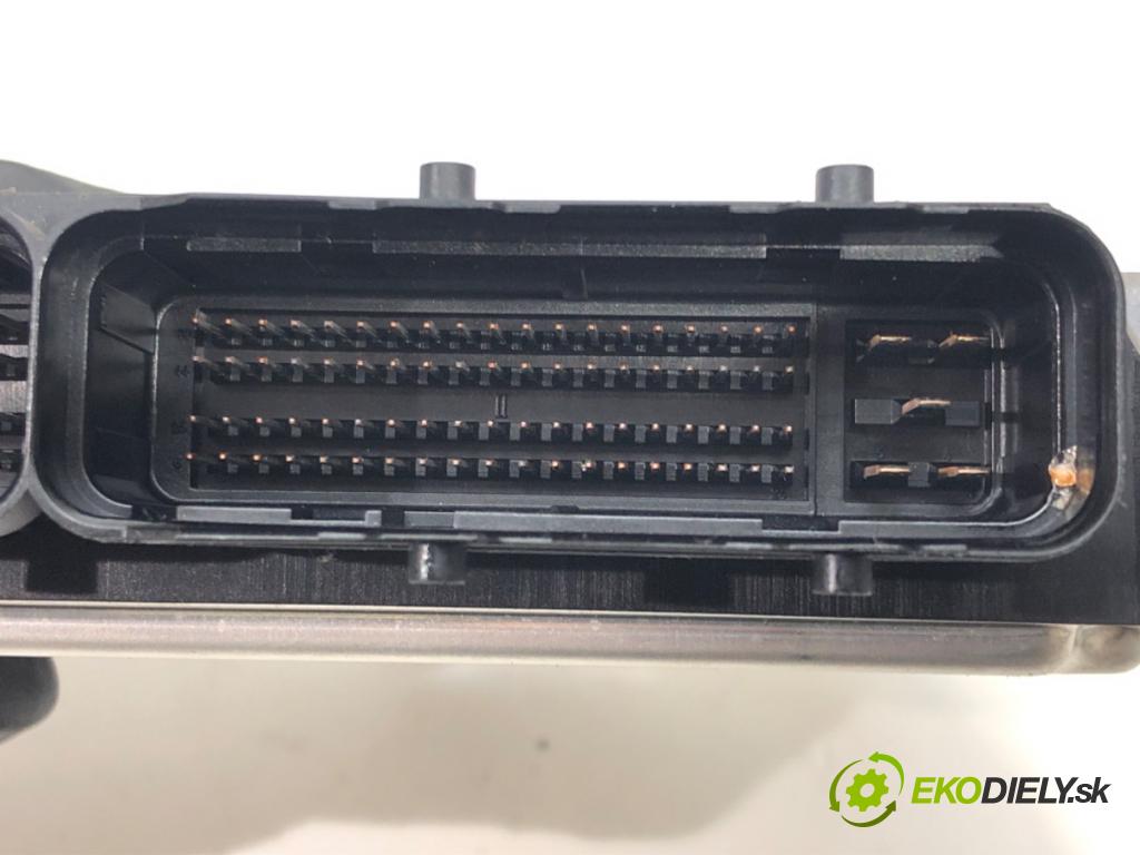TOYOTA COROLLA (_E12_) 2001 - 2007    1.4 D (NDE120_) 66 kW [90 KM] olej napędowy 2004 -  riadiaca jednotka Motor 89661-02A90 (Riadiace jednotky)