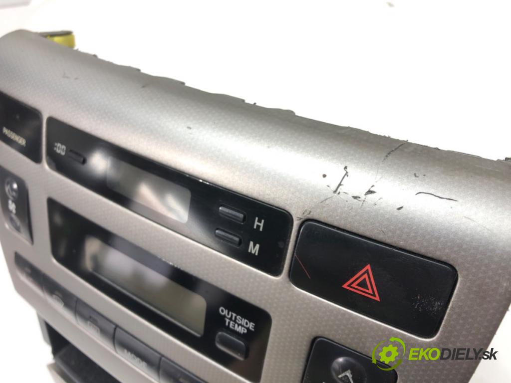 TOYOTA COROLLA (_E12_) 2001 - 2007    1.4 D (NDE120_) 66 kW [90 KM] olej napędowy 2004 -  Panel ovládania kúrenia  (Prepínače, spínače, tlačidlá a ovládače kúrenia)
