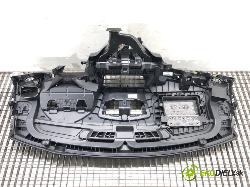 RENAULT FLUENCE (L3_) 2010 - 2022    1.6 16V (L304, L305, L30H) 82 kW [111 KM] benzyna   Palubná doska  (Palubné dosky)