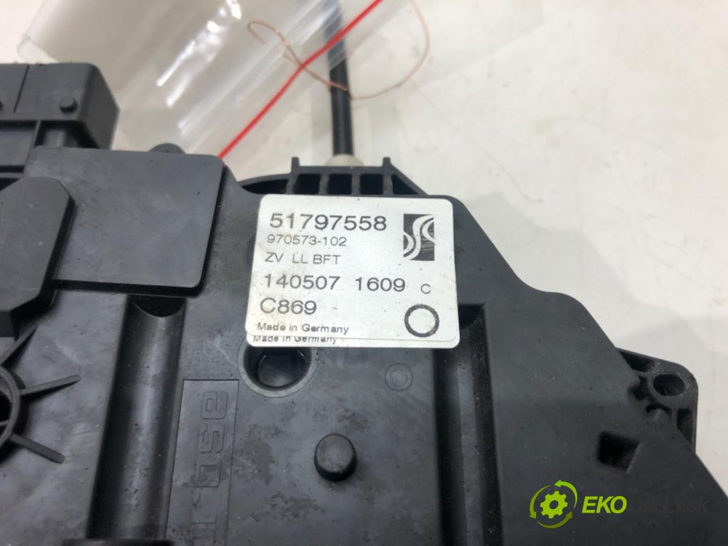 FIAT GRANDE PUNTO (199_) 2005 - 2022 1.4 (199AXB11, 199AXB1A, 199BXB1A, 199AXL1A) 57 kW zámok dveře pravý přední část 51797558