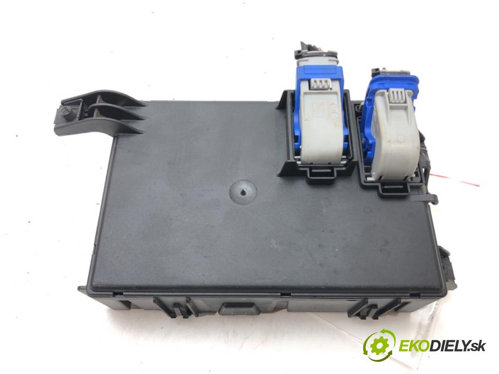 FIAT GRANDE PUNTO (199_) 2005 - 2022    1.4 (199AXB11, 199AXB1A, 199BXB1A, 199AXL1A) 57 kW  modul BSI 00517986150 (Pojistkové skříňky)