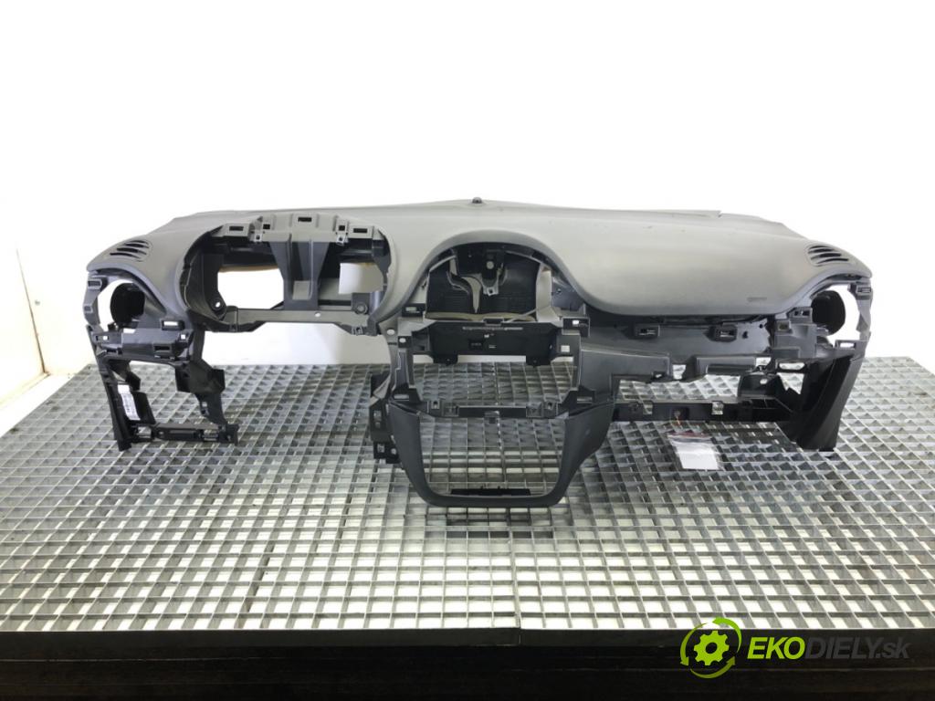 FIAT PUNTO EVO (199_) 2008 - 2022    1.2 51 kW [69 KM] benzyna 2009 - 2012  Palubná doska  (Palubné dosky)