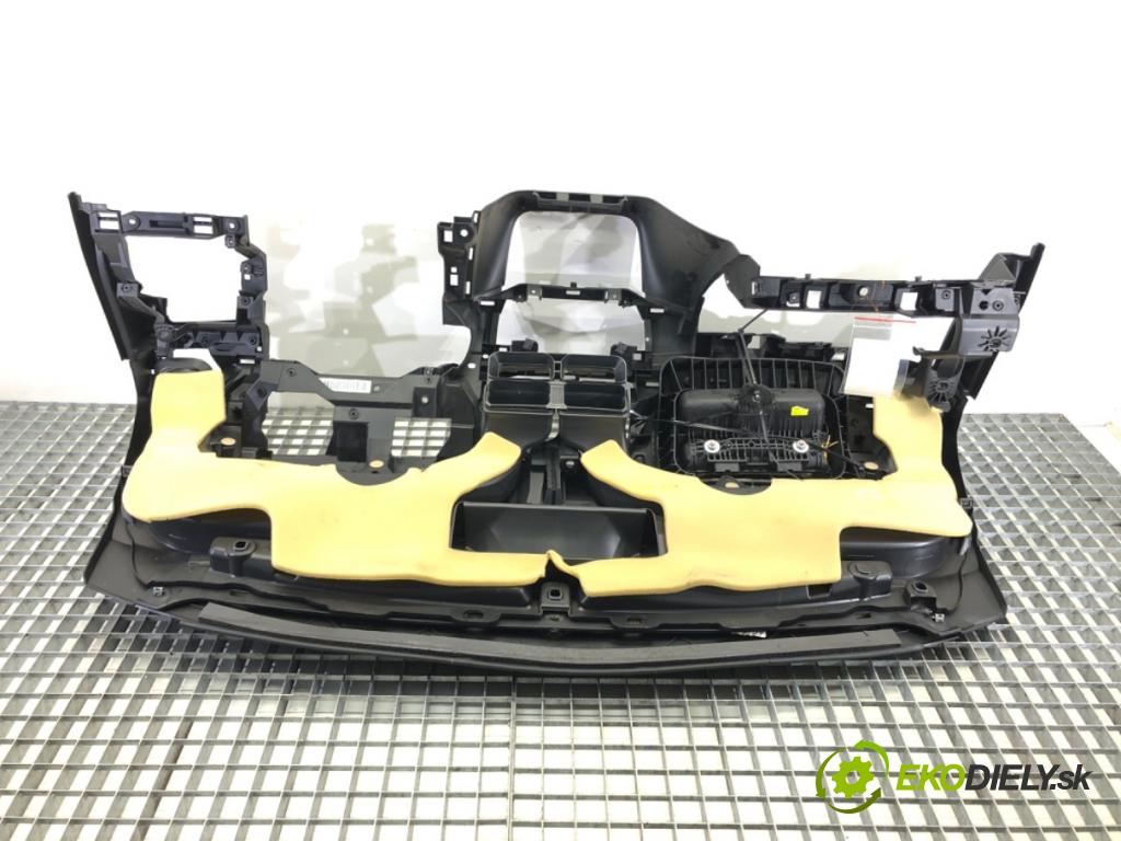 FIAT PUNTO EVO (199_) 2008 - 2022    1.2 51 kW [69 KM] benzyna 2009 - 2012  Palubná doska  (Palubné dosky)