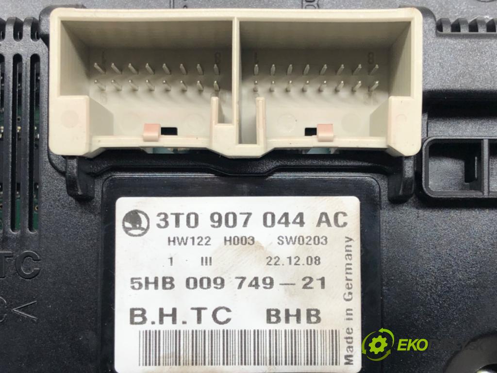 SKODA OCTAVIA II Combi (1Z5) 2004 - 2013    1.6 75 kW [102 KM] benzyna 2004 - 2013  Panel ovládania kúrenia 3T0907044AC (Prepínače, spínače, tlačidlá a ovládače kúrenia)