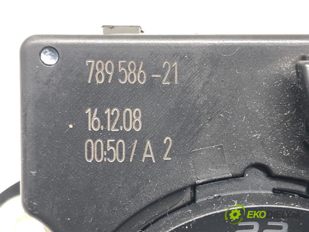 SKODA OCTAVIA II Combi (1Z5) 2004 - 2013    1.6 75 kW [102 KM] benzyna 2004 - 2013  Panel ovládania kúrenia 3T0907044AC (Prepínače, spínače, tlačidlá a ovládače kúrenia)