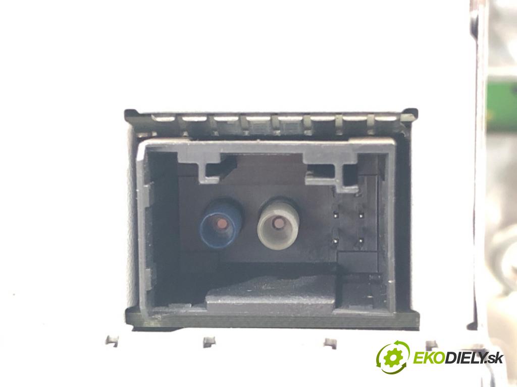 MERCEDES-BENZ KLASA E (W211) 2002 - 2009    E 270 CDI (211.016) 130 kW [177 KM] olej napędowy   RADIO A2118202097 (Audio zariadenia)