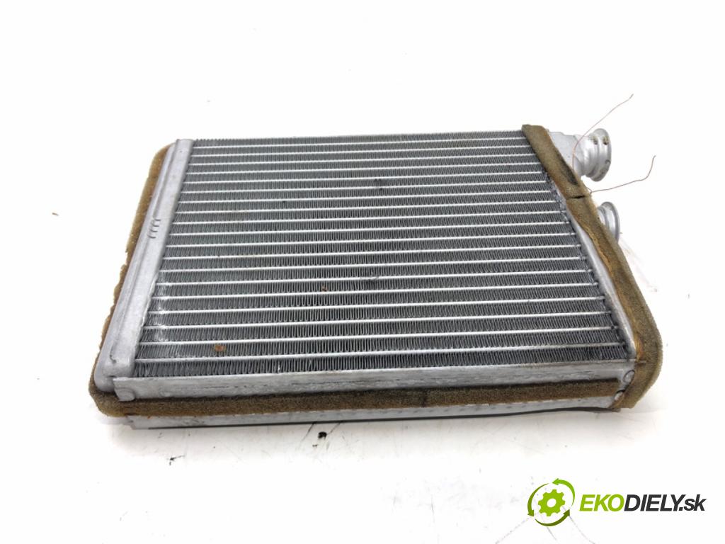 PEUGEOT 308 SW II (LC_, LJ_, LR_, LX_, L4_) 2014 - 2021    1.6 BlueHDi 120 88 kW [120 KM] olej napędowy 2014   Výhrevné teleso, radiátor kúrenia CV821001 (Radiátory kúrenia)