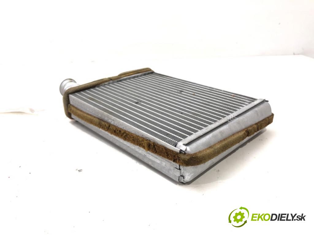 PEUGEOT 308 SW II (LC_, LJ_, LR_, LX_, L4_) 2014 - 2021    1.6 BlueHDi 120 88 kW [120 KM] olej napędowy 2014   Výhrevné teleso, radiátor kúrenia CV821001 (Radiátory kúrenia)