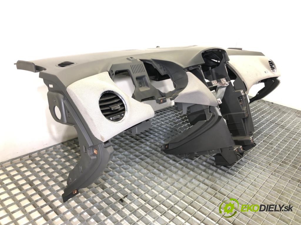 CHEVROLET CRUZE (J300) 2009 - 2022    2.0 CDI 92 kW [125 KM] olej napędowy 2009 - 2011  Palubná doska  (Palubné dosky)