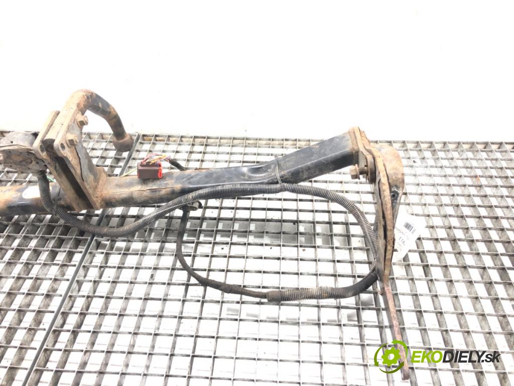 PEUGEOT 308 SW II (LC_, LJ_, LR_, LX_, L4_) 2014 - 2021    1.6 BlueHDi 120 88 kW [120 KM] olej napędowy 2014   Hák tažné zařízení 1608472480