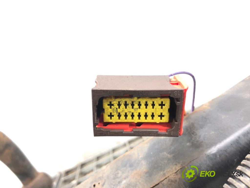 PEUGEOT 308 SW II (LC_, LJ_, LR_, LX_, L4_) 2014 - 2021    1.6 BlueHDi 120 88 kW [120 KM] olej napędowy 2014   Hák tažné zařízení 1608472480