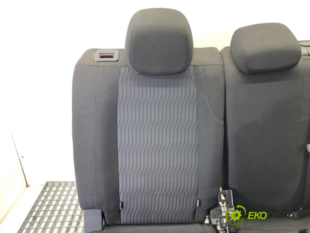 PEUGEOT 308 SW II (LC_, LJ_, LR_, LX_, L4_) 2014 - 2021    1.6 BlueHDi 120 88 kW [120 KM] olej napędowy 2014   Sedadlo druhý RIADOK: