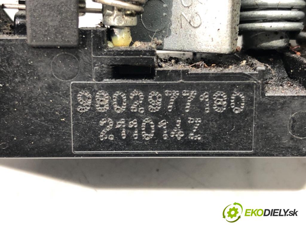 PEUGEOT 308 SW II (LC_, LJ_, LR_, LX_, L4_) 2014 - 2021    1.6 BlueHDi 120 88 kW [120 KM] olej napędowy 2014   Kľučka vonkajšia pravy zad