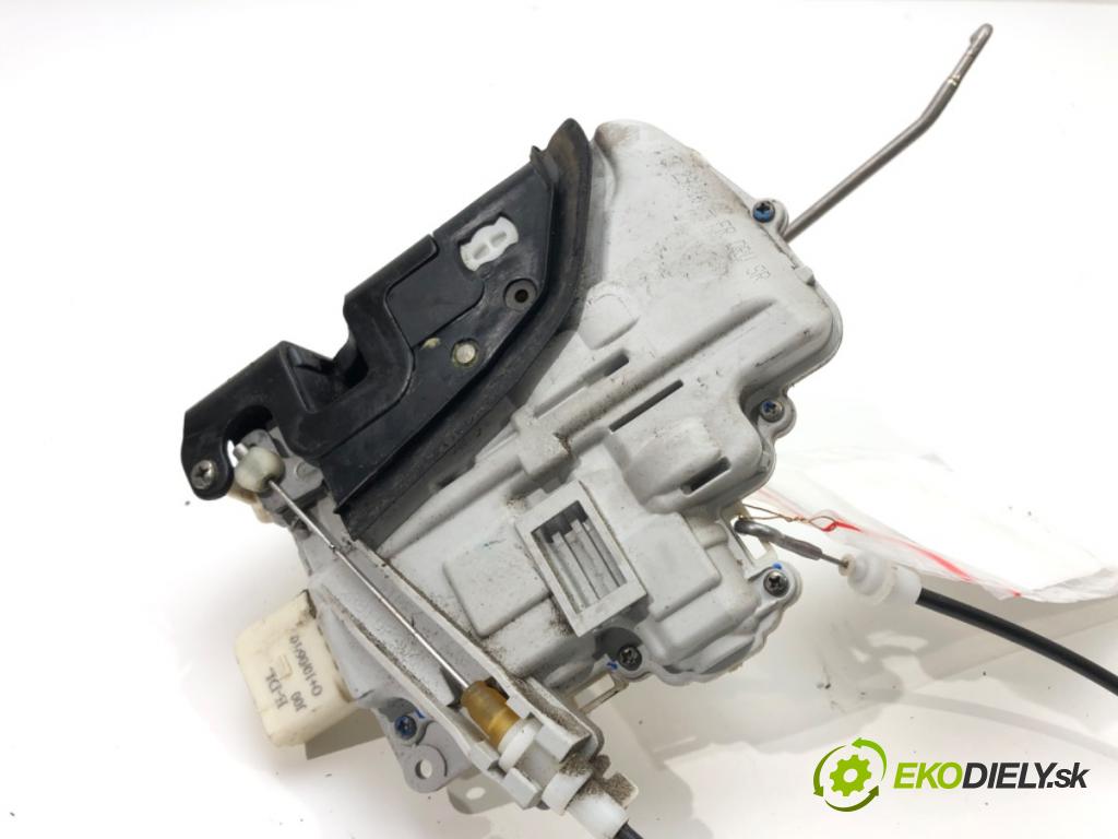 SEAT EXEO (3R2) 2008 - 2013    2.0 TDI 105 kW [143 KM] olej napędowy 2008 - 2013  zámok dveře levý přední část 8E1837015