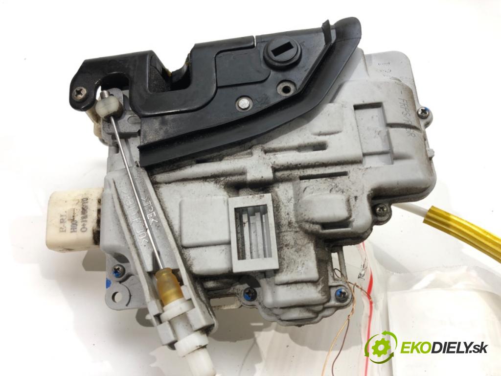 SEAT EXEO (3R2) 2008 - 2013    2.0 TDI 105 kW [143 KM] olej napędowy 2008 - 2013  zámok dveře levý zadní část 8E0839015AA