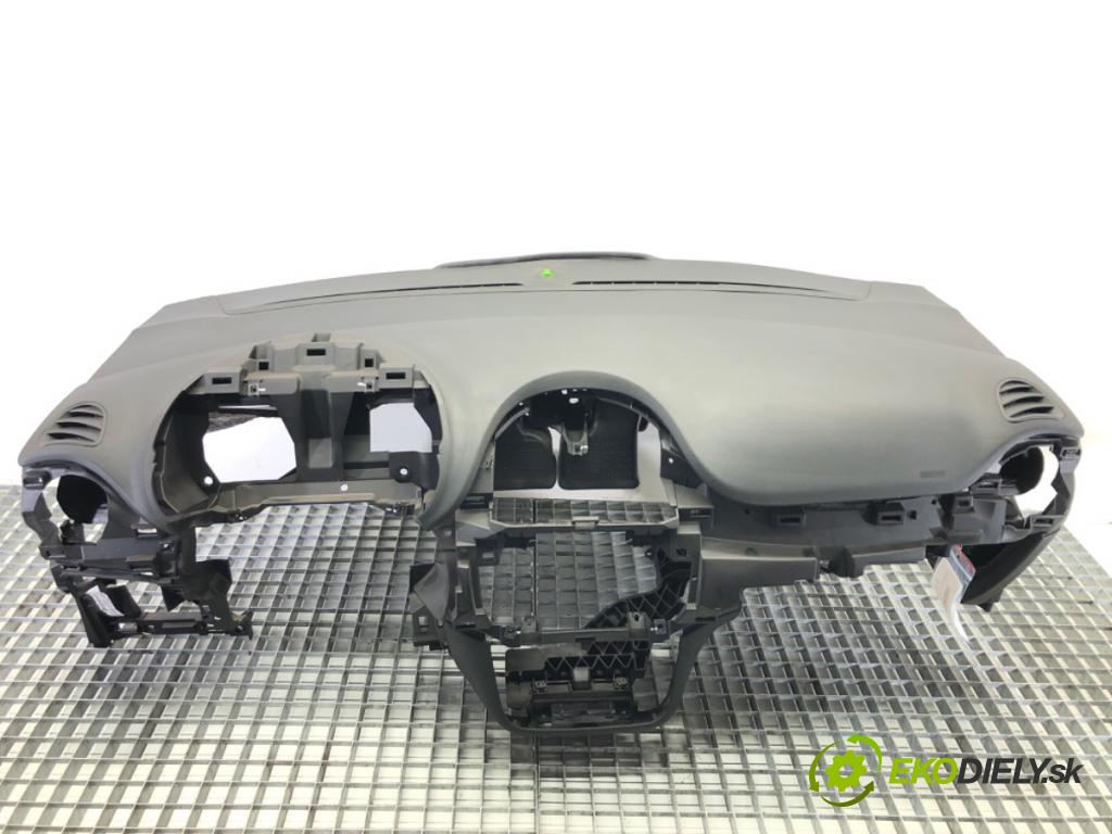 FIAT PUNTO EVO (199_) 2008 - 2022    1.3 D Multijet 70 kW [95 KM] olej napędowy 2009 -   Palubná doska  (Palubné dosky)