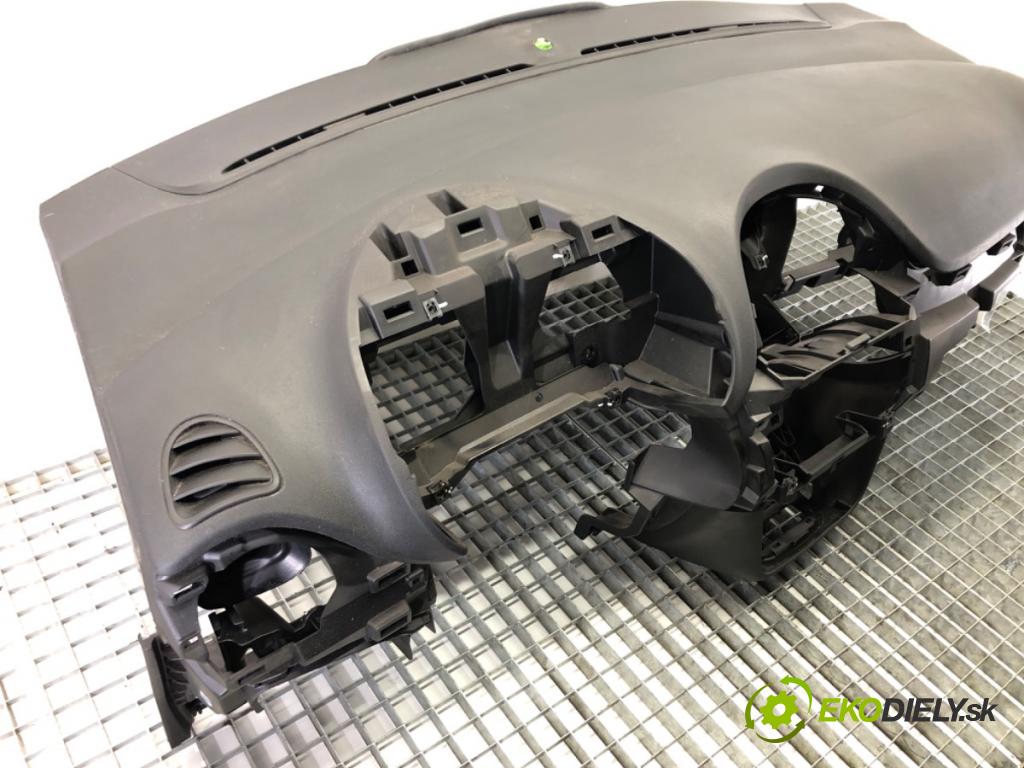 FIAT PUNTO EVO (199_) 2008 - 2022    1.3 D Multijet 70 kW [95 KM] olej napędowy 2009 -   Palubná doska  (Palubné dosky)