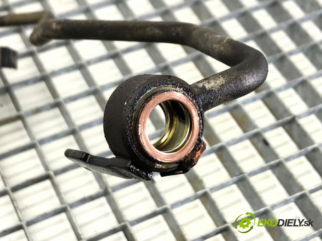 TOYOTA YARIS (_P1_) 1999 - 2005    1.0 (SCP10_) 50 kW [68 KM] benzyna 1999 - 2005  hadica servočerpadlo  (Rúrky, hadice servočerpadla)