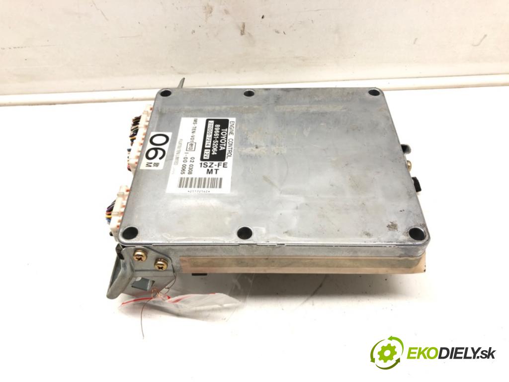 TOYOTA YARIS (_P1_) 1999 - 2005    1.0 (SCP10_) 50 kW [68 KM] benzyna 1999 - 2005  riadiaca jednotka Motor 89661-52064 (Riadiace jednotky)