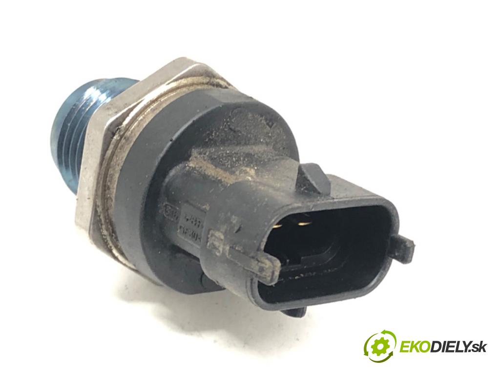 ALFA ROMEO 147 (937_) 2000 - 2010    1.9 JTD (937.AXD1A, 937.BXD1A) 85 kW [115 KM] olej  Snímač tlaku paliva 0281002706 (Snímače)