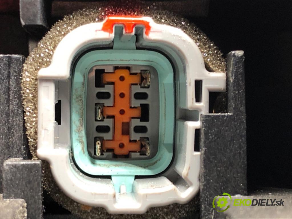 MAZDA 6 Station Wagon (GY) 2002 - 2008    2.0 DI (GY19) 105 kW [143 KM] olej napędowy 2005 -  subwoofer BOSE GJ5A66960 (Audio zariadenia)