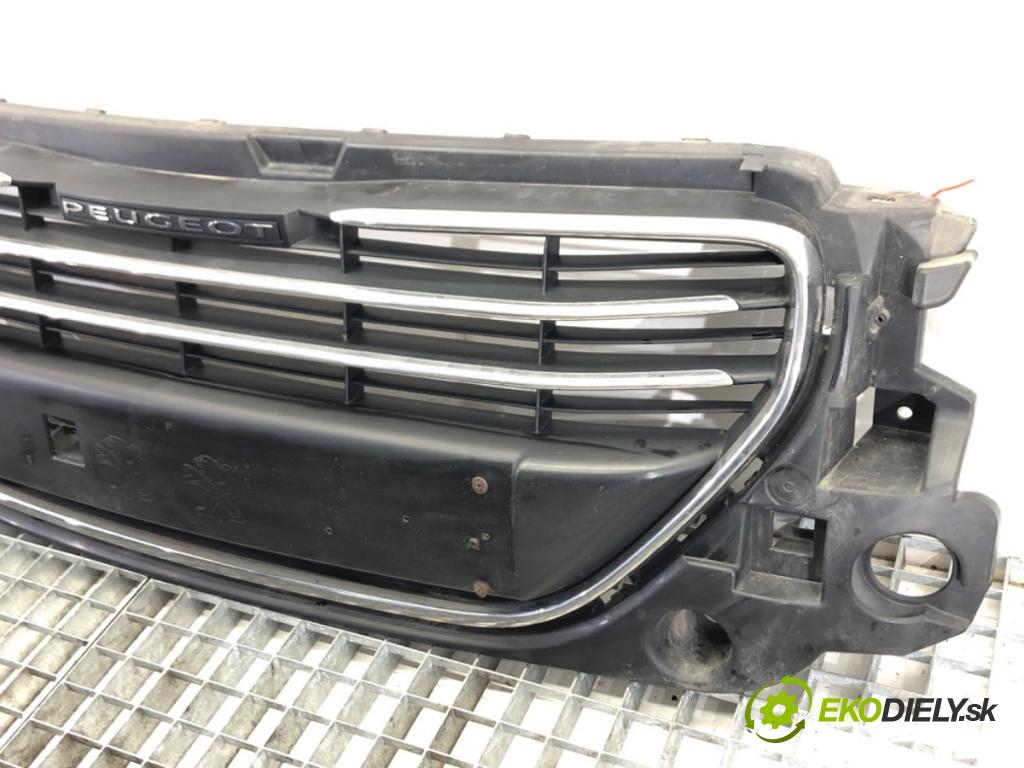 PEUGEOT 301 2012 - 2022    1.6 HDI 90 68 kW [92 KM] olej napędowy 2012 - 2022  mřížka maska  (Mřížky (masky) chladičů)