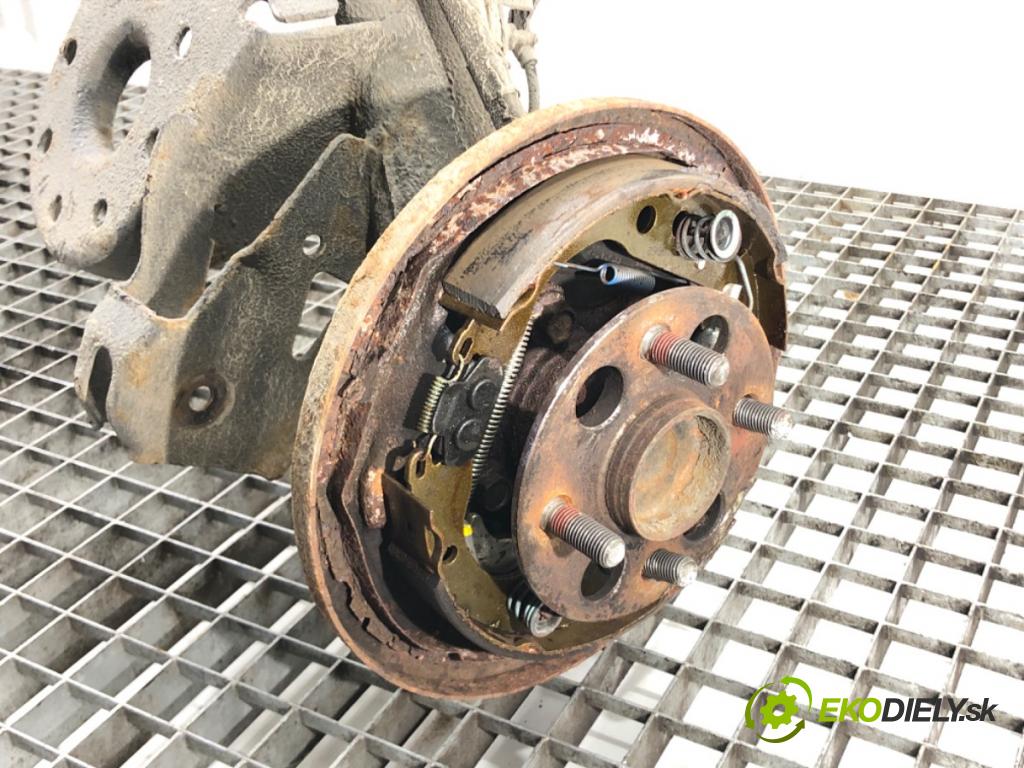 TOYOTA YARIS (_P9_) 2005 - 2014    1.0 VVT-i (KSP90_) 51 kW [69 KM] benzyna 2005 - 20  výztuha zadní část