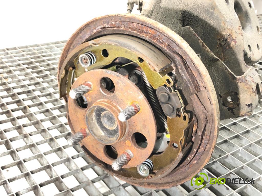 TOYOTA YARIS (_P9_) 2005 - 2014    1.0 VVT-i (KSP90_) 51 kW [69 KM] benzyna 2005 - 20  výztuha zadní část
