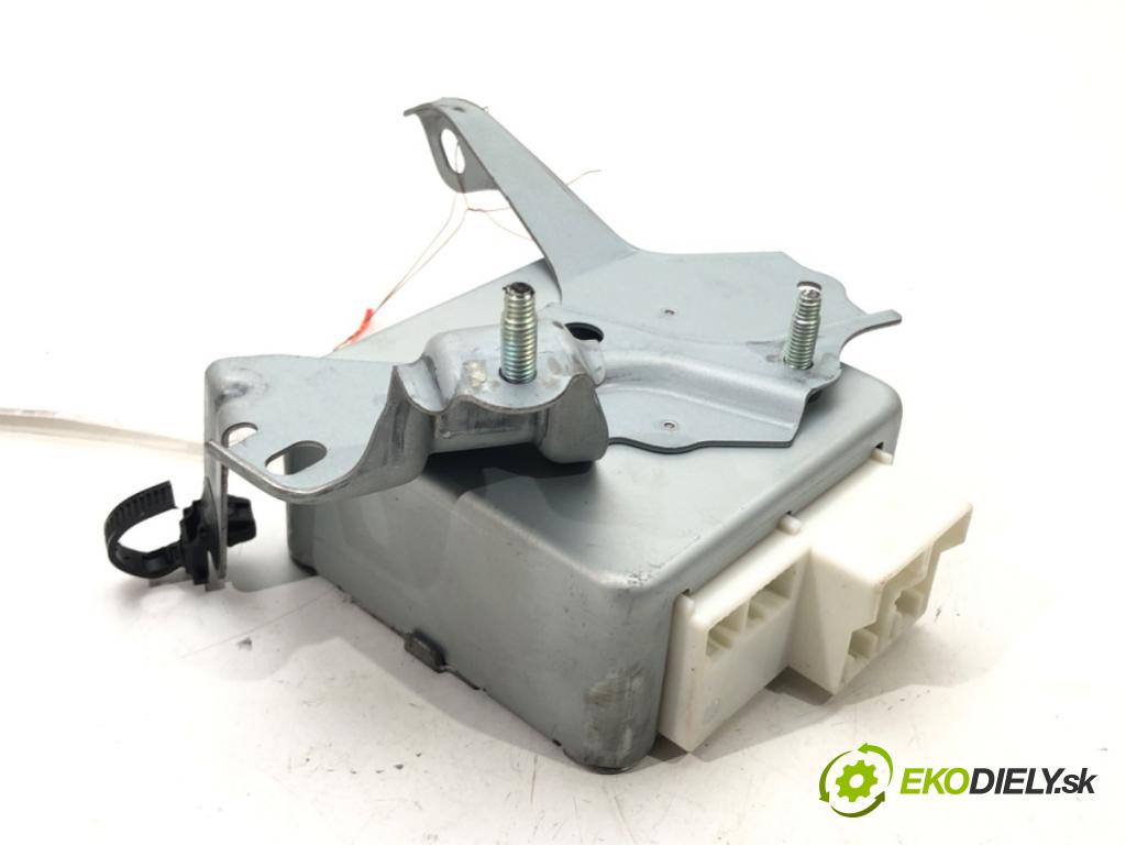 TOYOTA YARIS (_P9_) 2005 - 2014    1.0 VVT-i (KSP90_) 51 kW [69 KM] benzyna 2005 - 20  Modul servočerpadlo 89650-52050 (Ostatné)