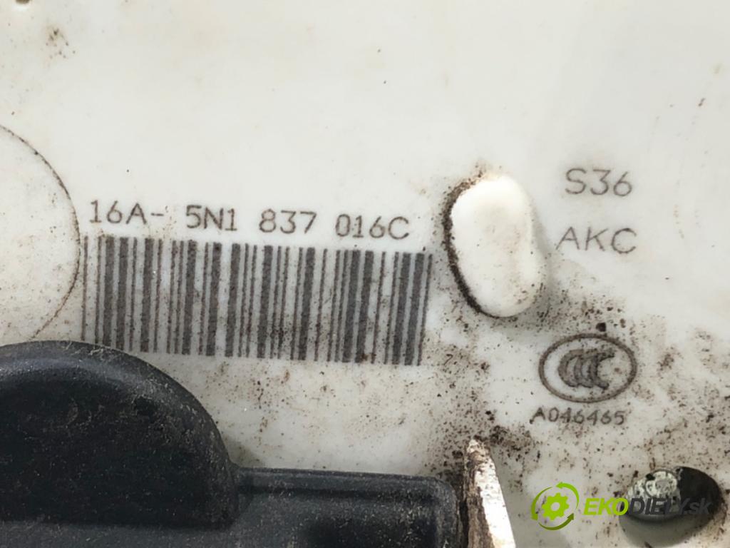 SKODA SUPERB II Kombi (3T5) 2009 - 2015    2.0 TDI 103 kW [140 KM] olej napędowy 2009 - 2010  zámok dveře pravý přední část 5N1837016C
