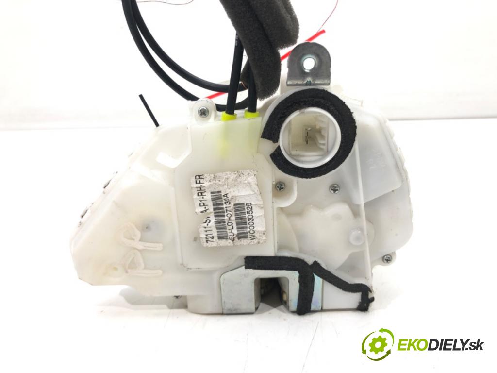 HONDA CR-V III (RE_) 2006 - 2022    2.0 i-VTEC (RE5, RE1) 110 kW [150 KM] benzyna 2007  zámok dveře pravý přední část