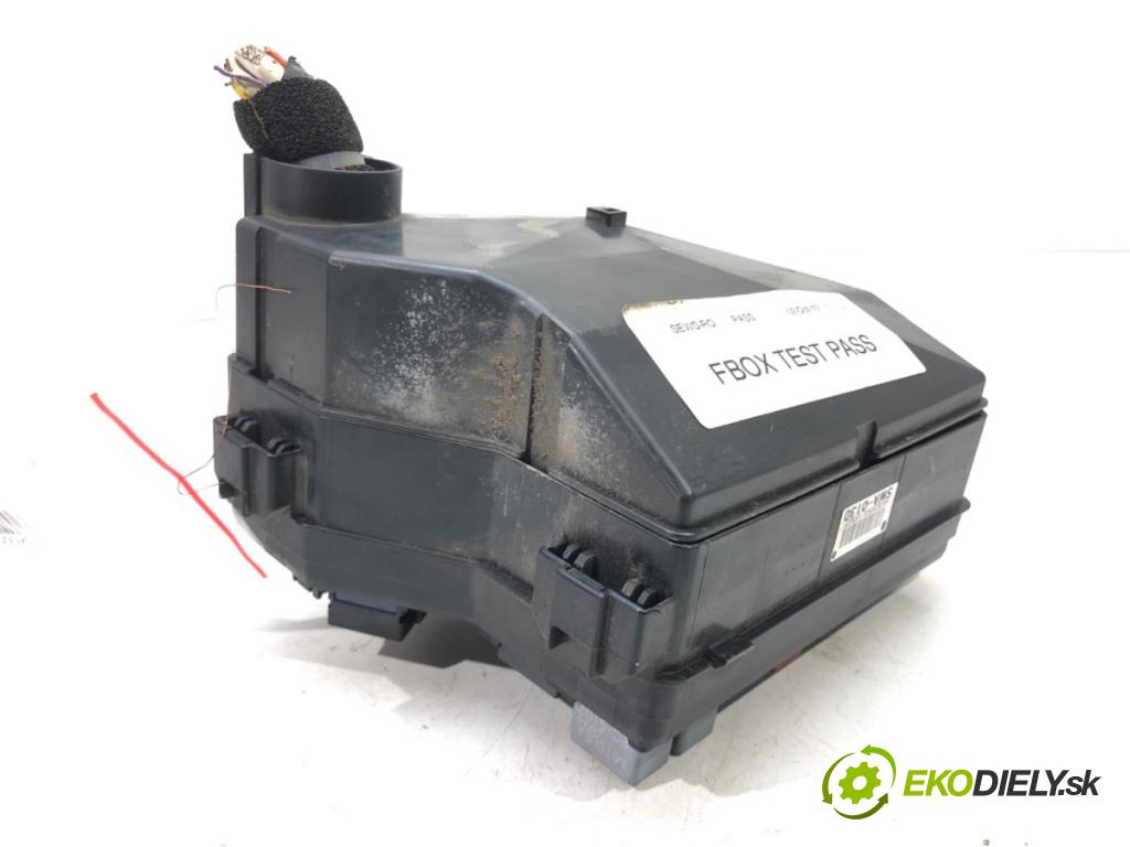 HONDA CR-V III (RE_) 2006 - 2022    2.0 i-VTEC (RE5, RE1) 110 kW [150 KM] benzyna 2007  skříňka poistková SWA-0130 (Pojistkové skříňky)