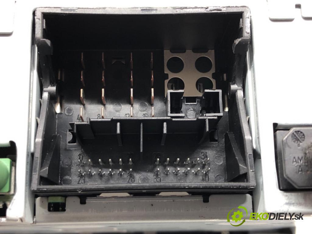 AUDI A4 B8 (8K2) 2007 - 2015    2.0 TFSI quattro 165 kW [224 KM] benzyna 2013 - 20  RADIO 8R1035664G (Audio zariadenia)