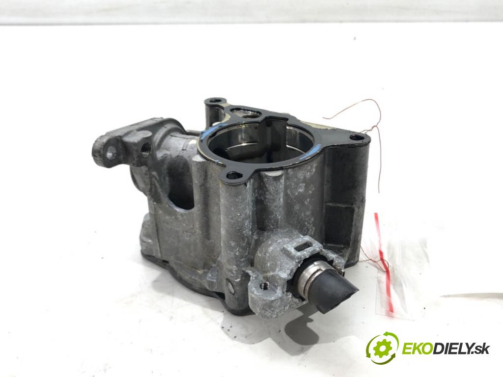 AUDI A4 B8 (8K2) 2007 - 2015    2.0 TFSI quattro 165 kW [224 KM] benzyna 2013 - 20  pumpa vakuová 06J145100G