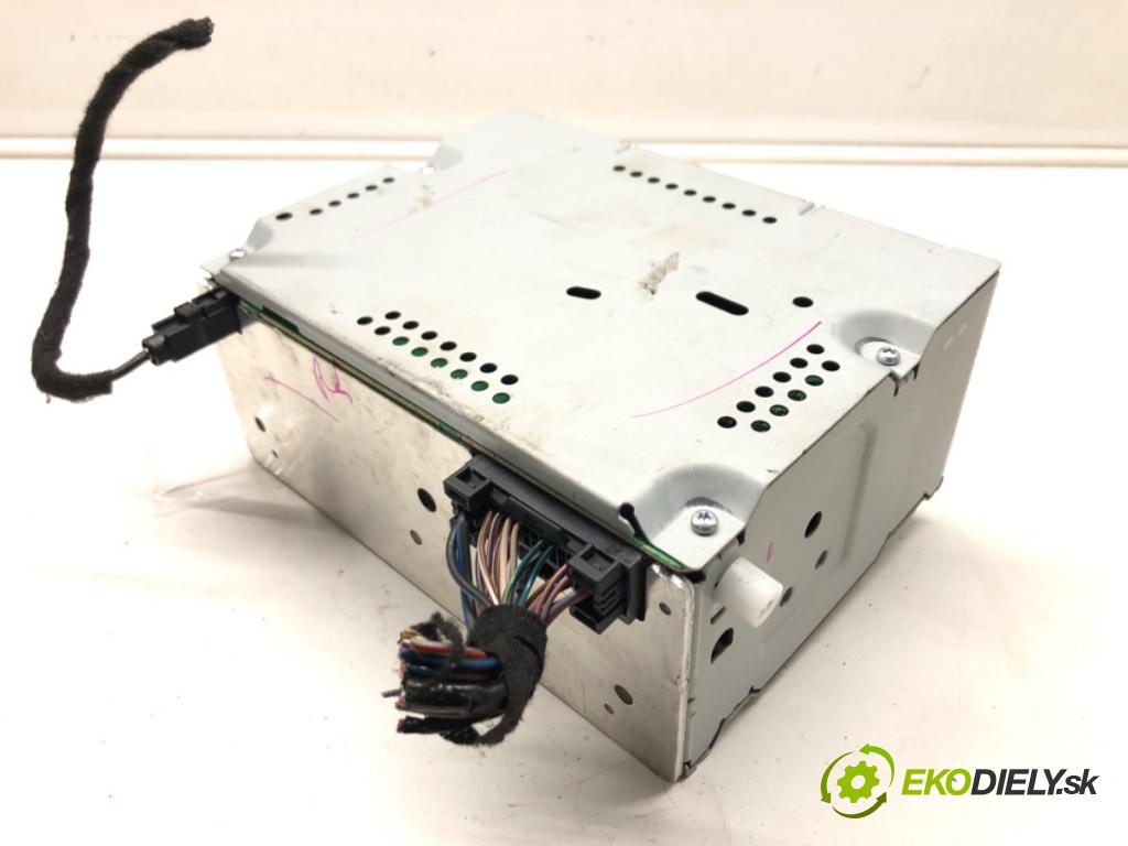 FORD FIESTA VI (CB1, CCN) 2008 - 2022    1.6 TDCi 70 kW [95 KM] olej napędowy 2010 - 2015  RADIO AA6T-18C815-AF (Audio zariadenia)