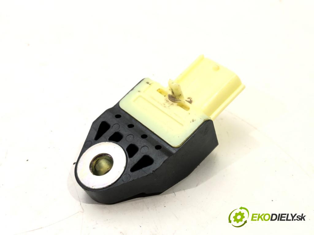 LEXUS GS (_L1_) 2011 - 2022    300h (AWL10_) 133 kW [181 KM] Hybryda silnik benzy  Snímač nárazu 89831-30050 (Snímače nárazu)