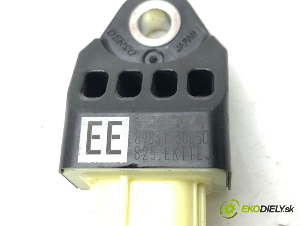 LEXUS GS (_L1_) 2011 - 2022    300h (AWL10_) 133 kW [181 KM] Hybryda silnik benzy  Snímač nárazu 89831-30050 (Snímače nárazu)